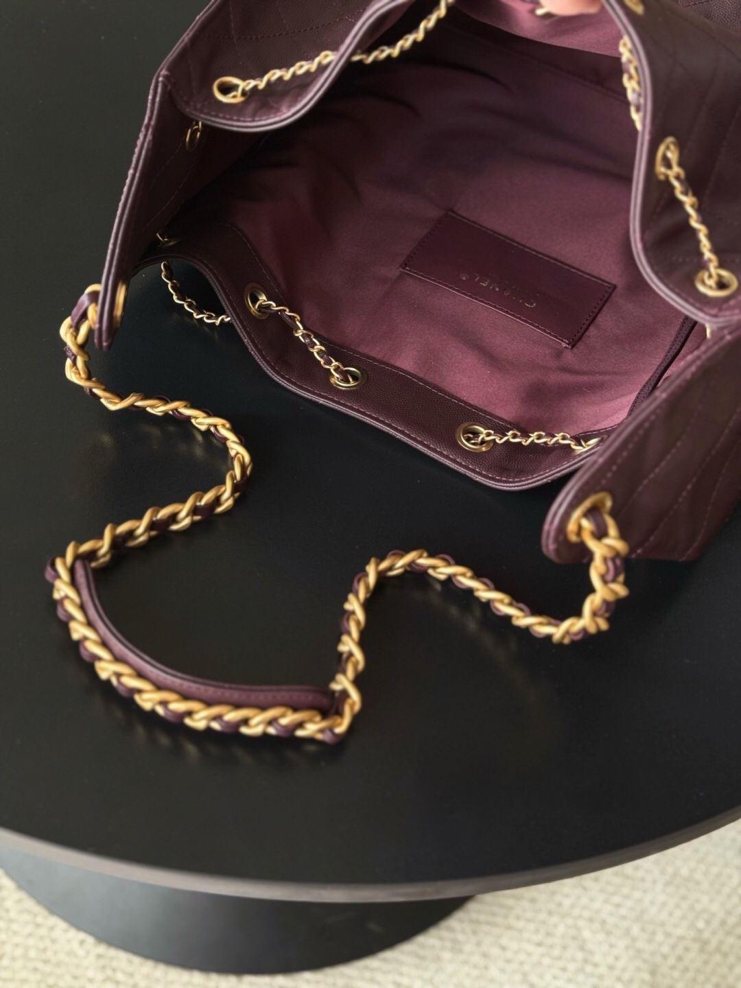 CHANEL 25C Quilted Leather Hobo Shoulder Bag - Image 7