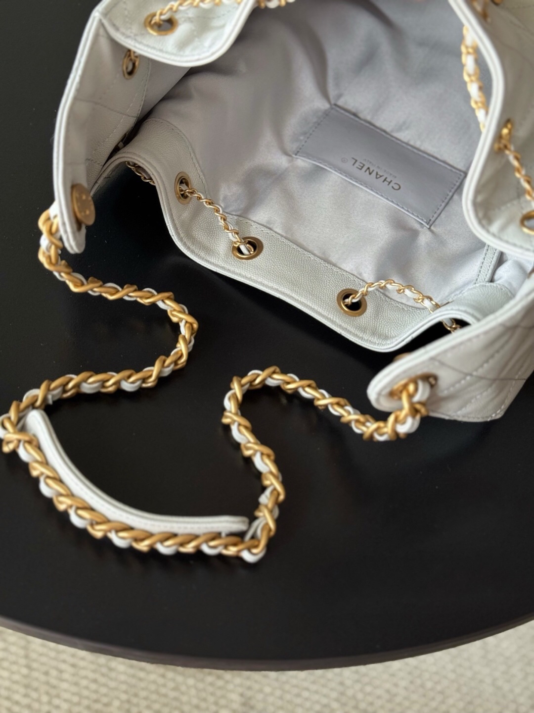 Chanel 25C Quilted Leather Hobo Shoulder Bag - Image 7