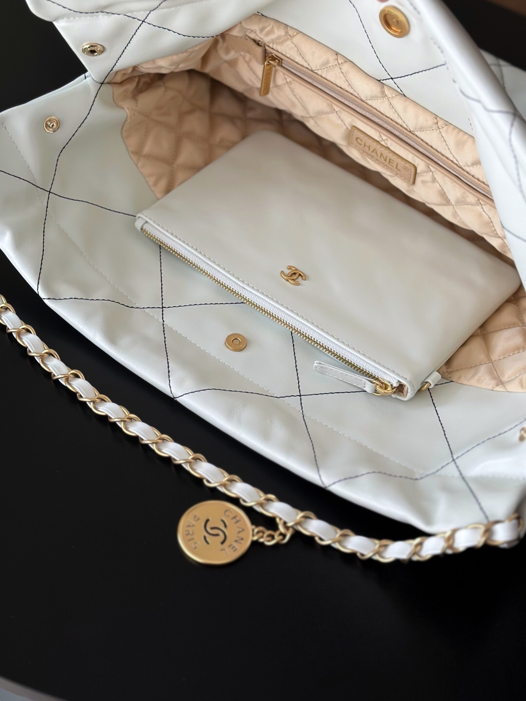 Chanel AS3261 Waxed Calfskin Shoulder Bag - Image 7