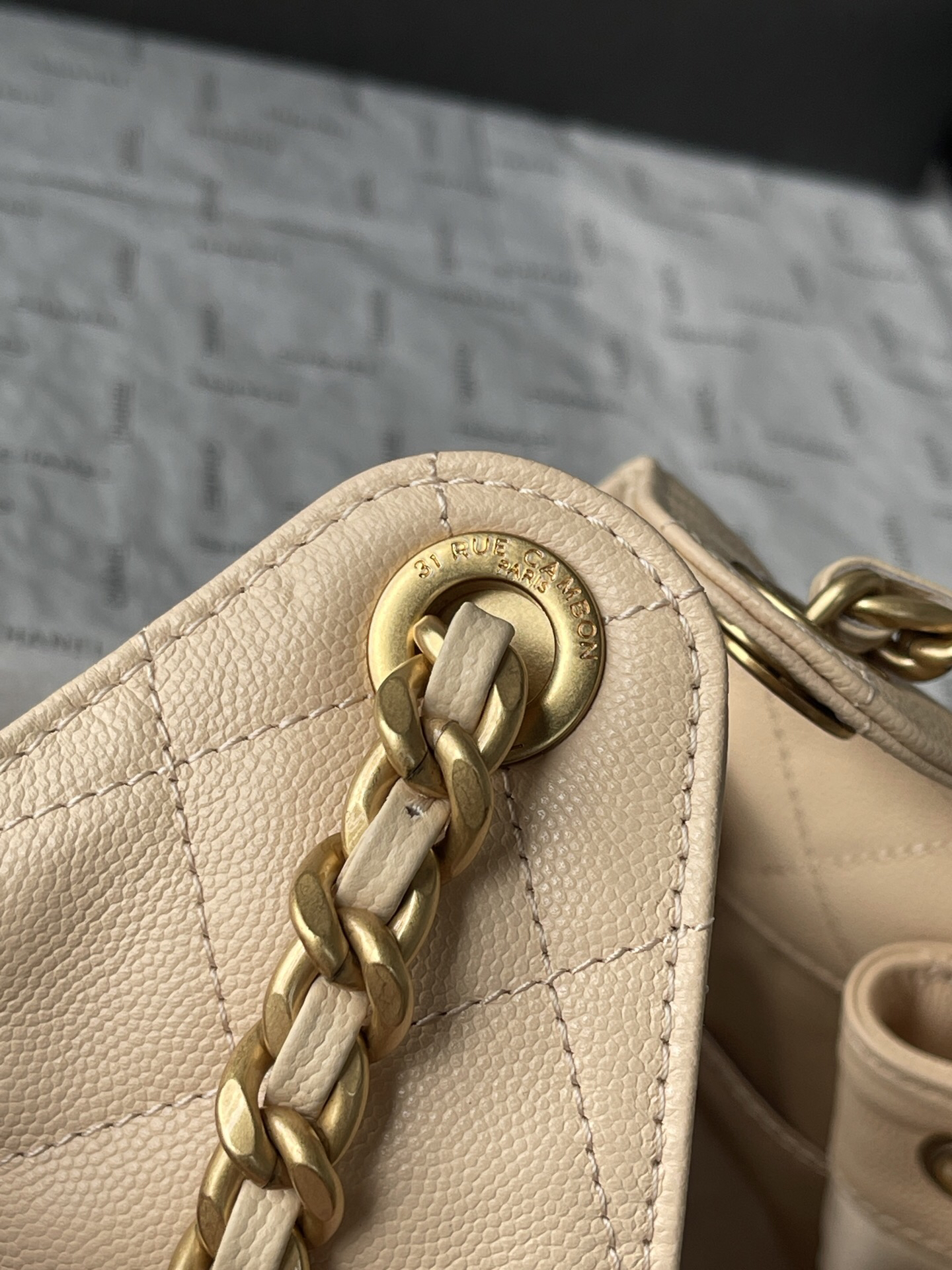 Chanel 25C Small Pebble Leather Hobo Bag - Image 7