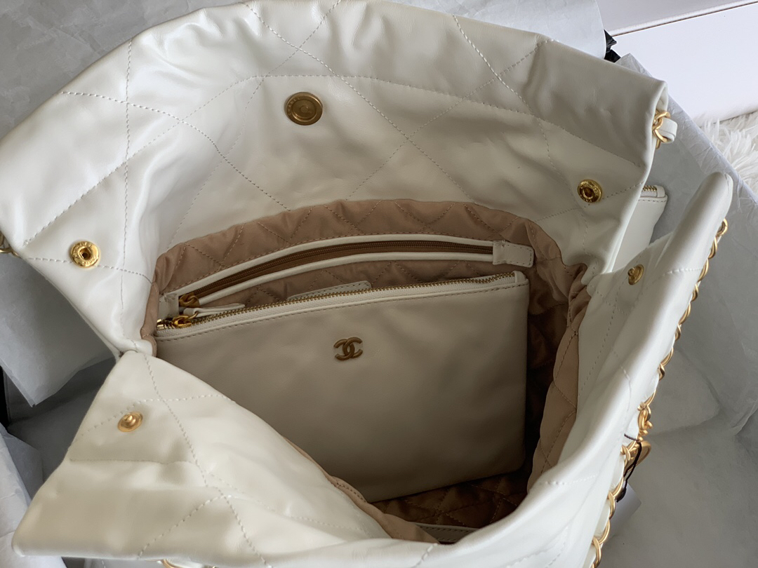Chanel 2022 Drawstring Shoulder Bag - Image 7