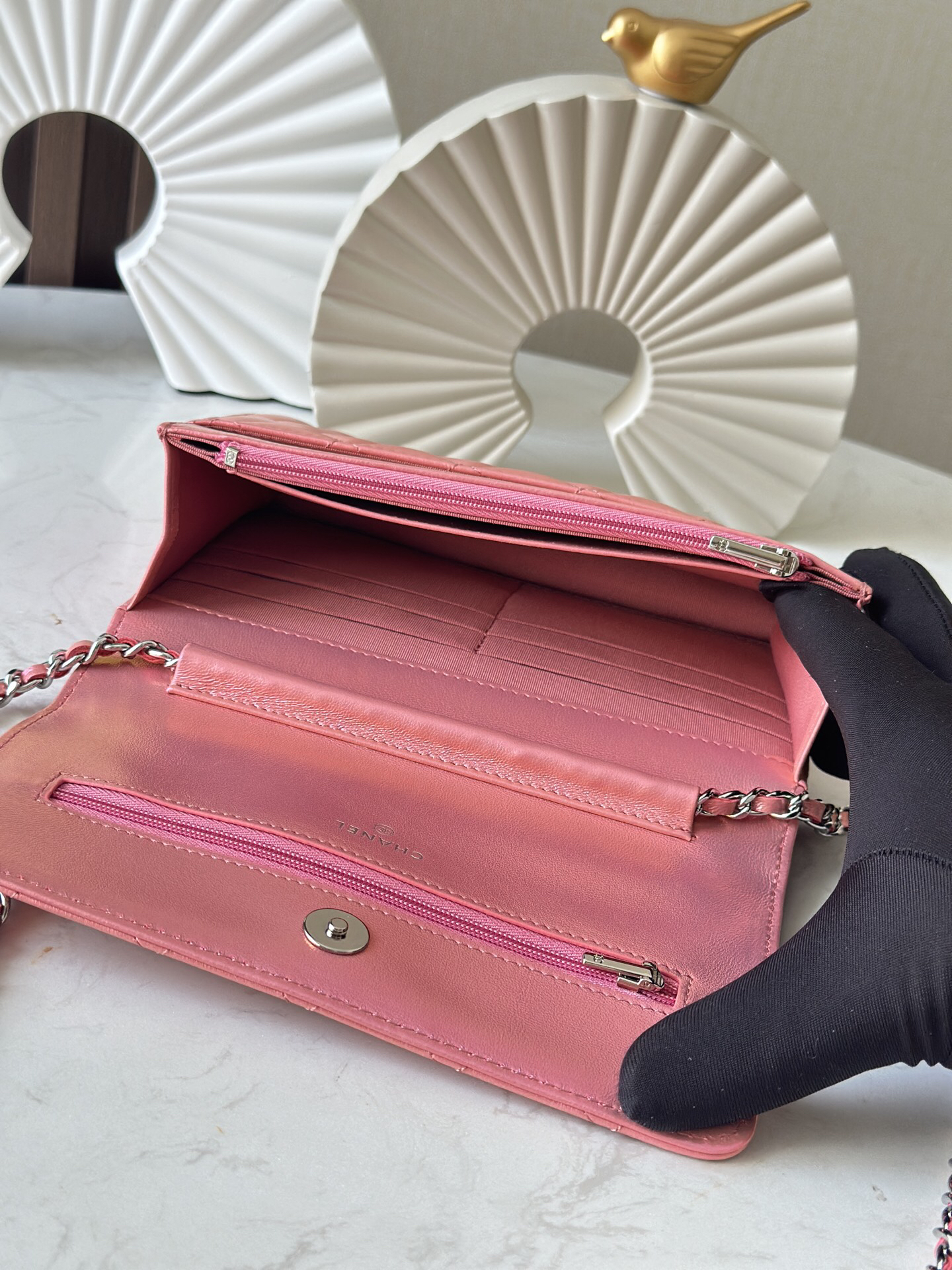 Chanel Wallet on Chain in Iridescent Pink Lambskin - Image 7