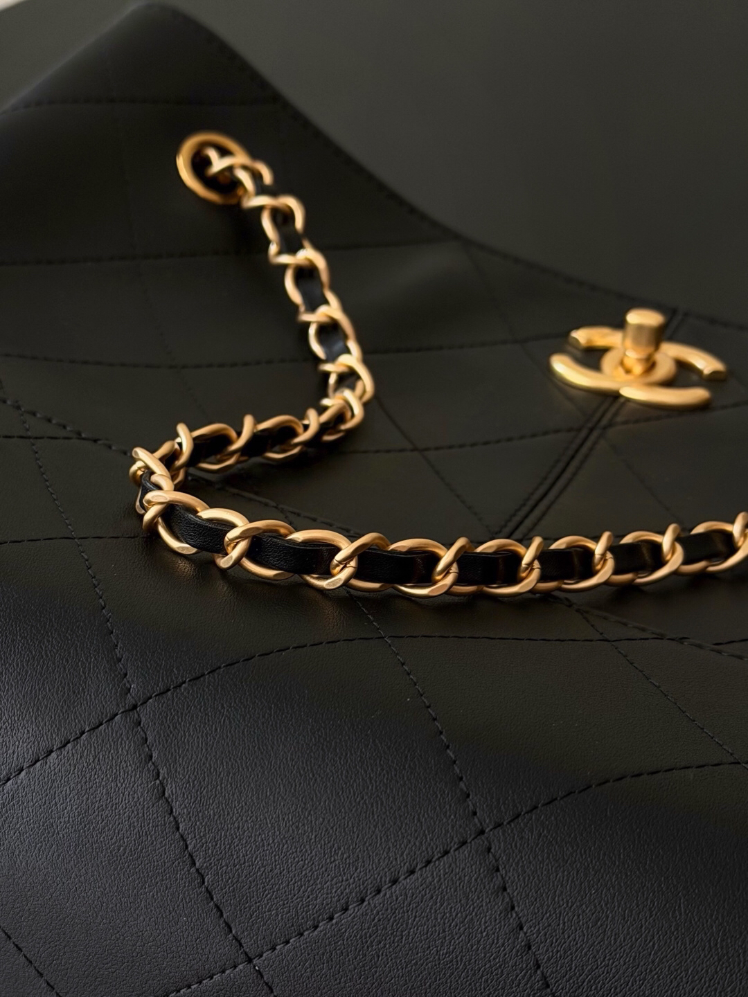 Calfskin Handbag with Diamond Quilting and Contrasting Panels - Image 7