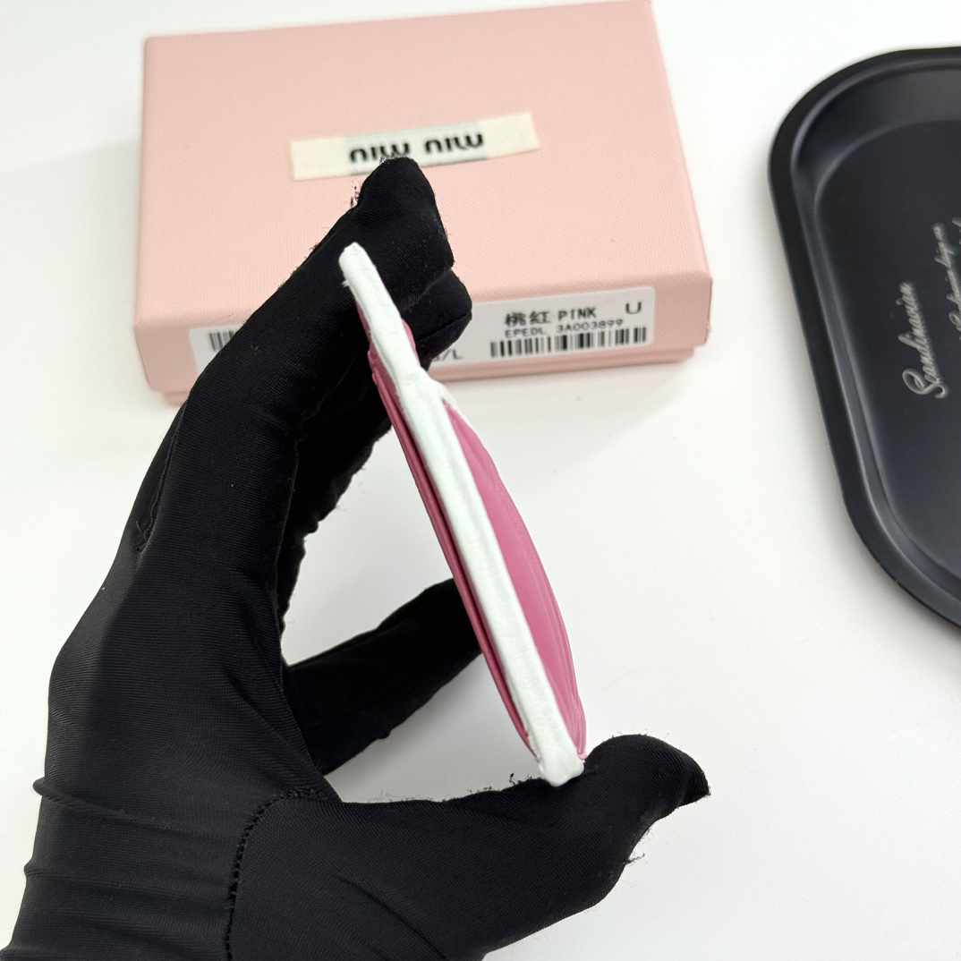 Miu Miu F11 Lambskin Wallet - Image 7