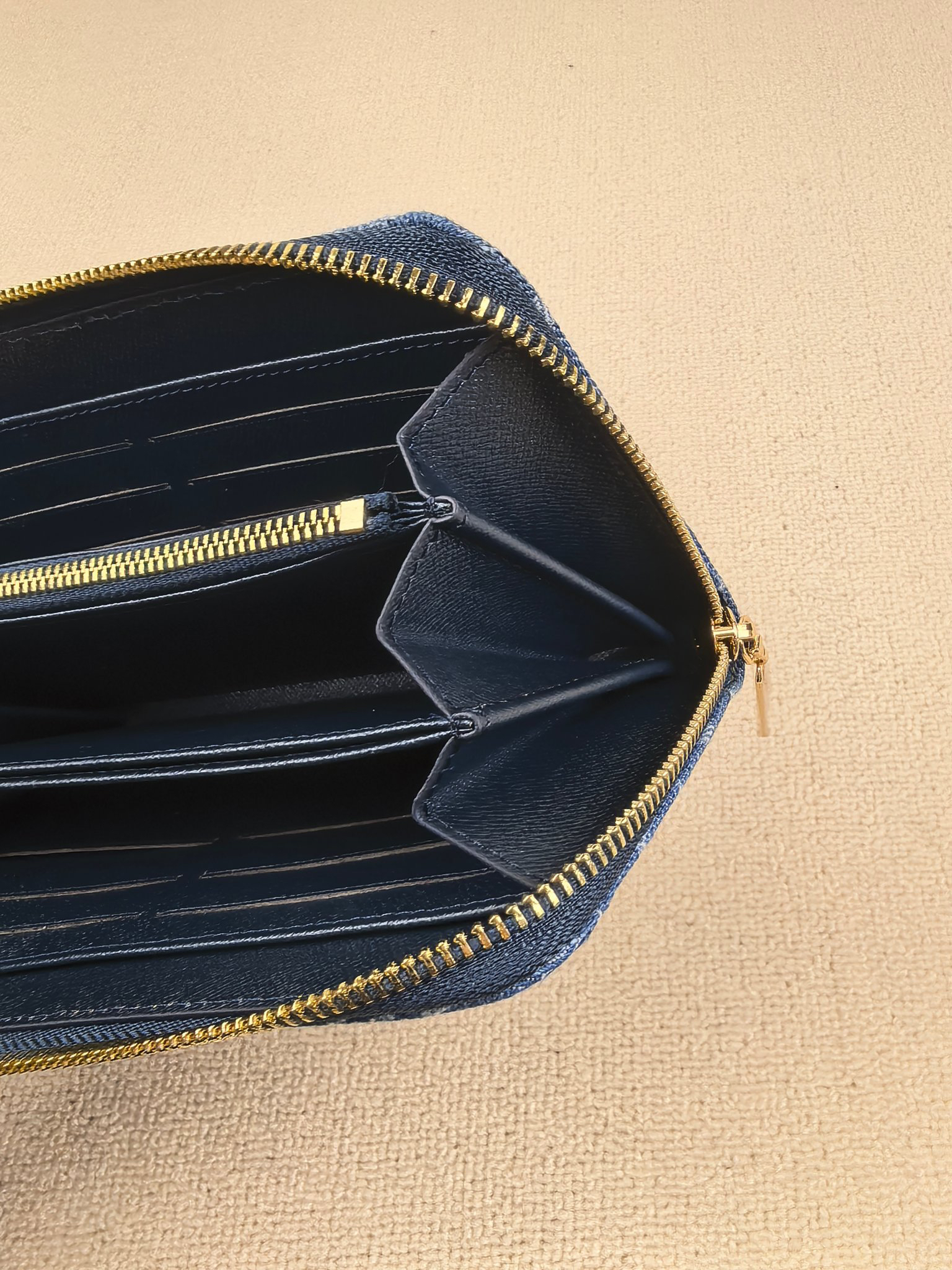 Louis Vuitton Zippy Wallet in Monogram Denim, M82958 - Image 7