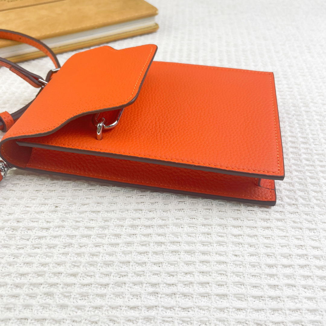 Hermès Pig Nose Crossbody Bag - Image 7