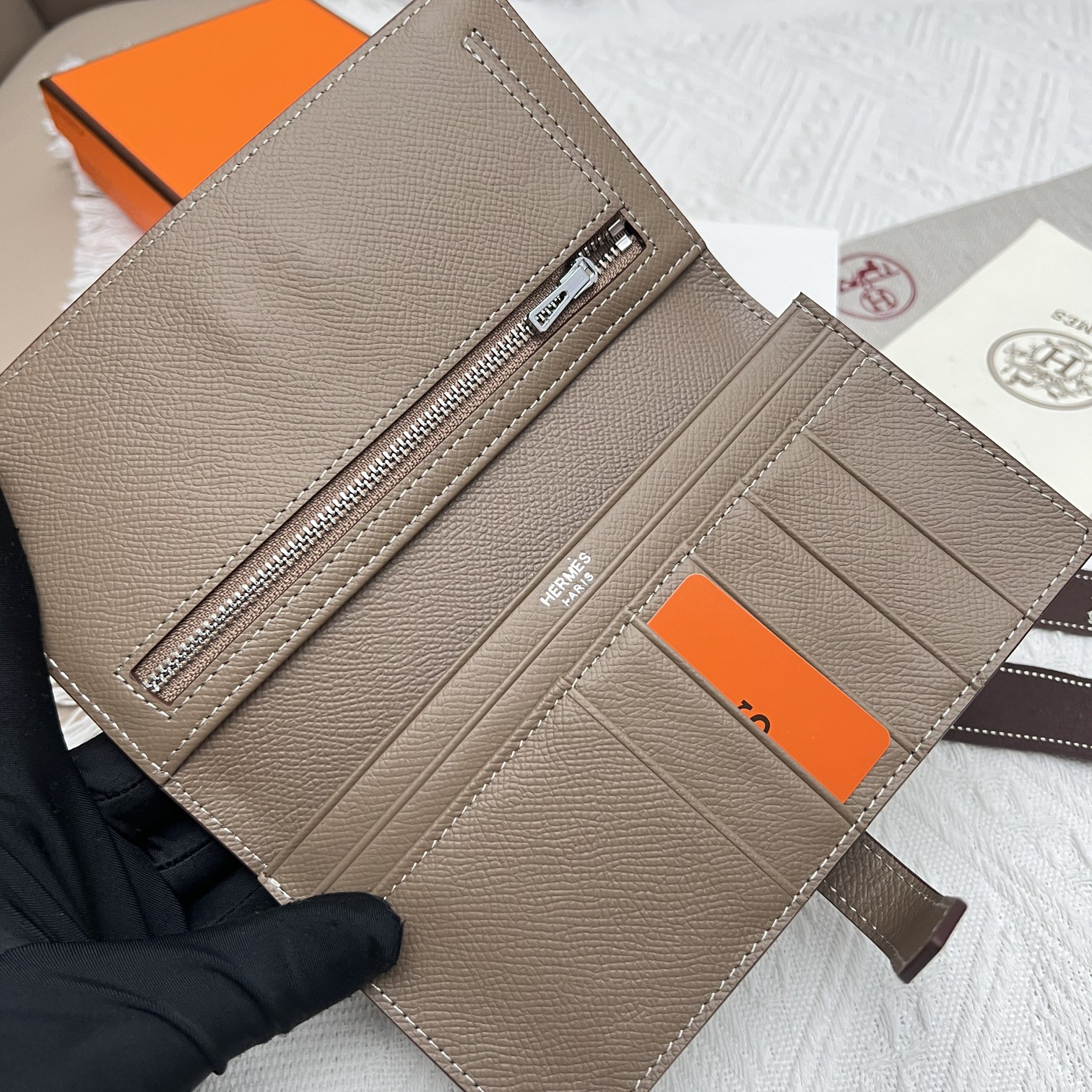 Hermès Togo Calfskin Vertical Zip Wallet - Image 7