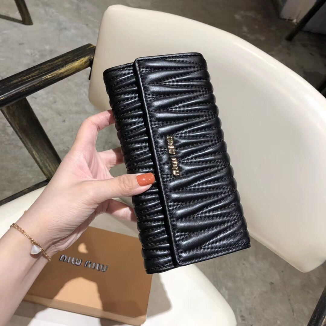 Miu Miu Lambskin Wallet - Image 7