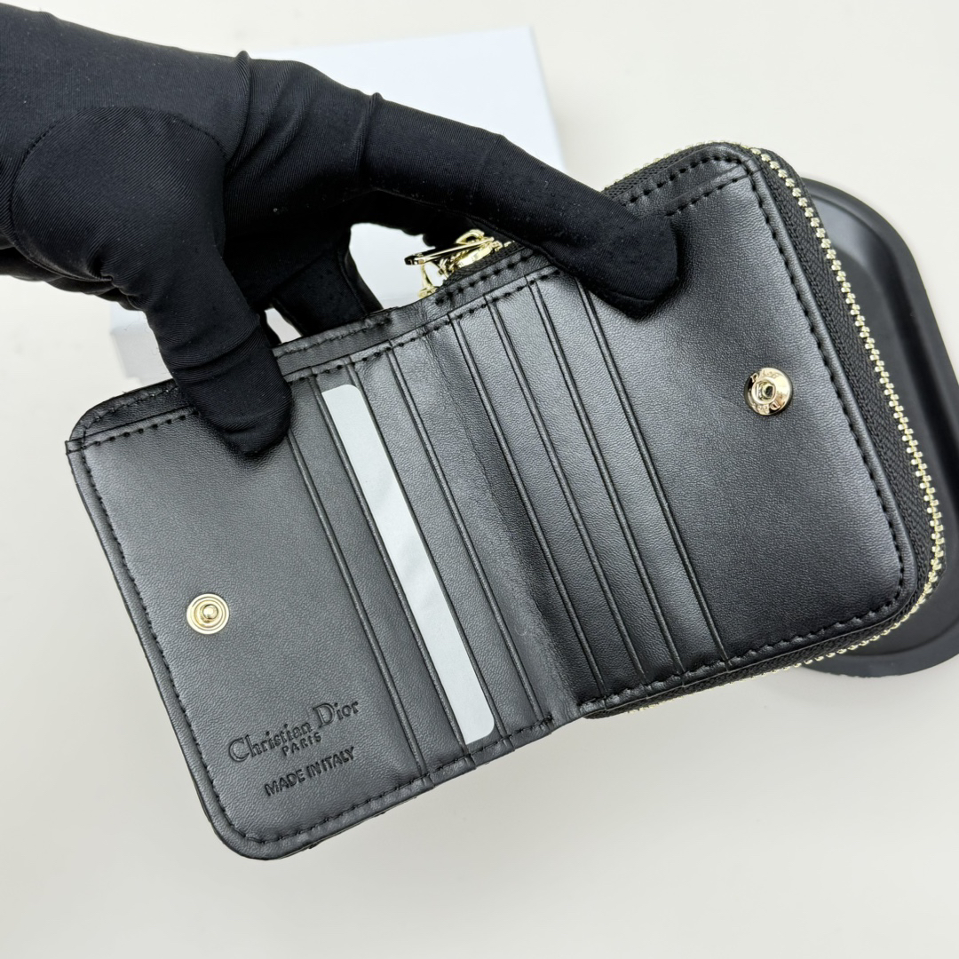 Dior Leather Wallet - Image 7