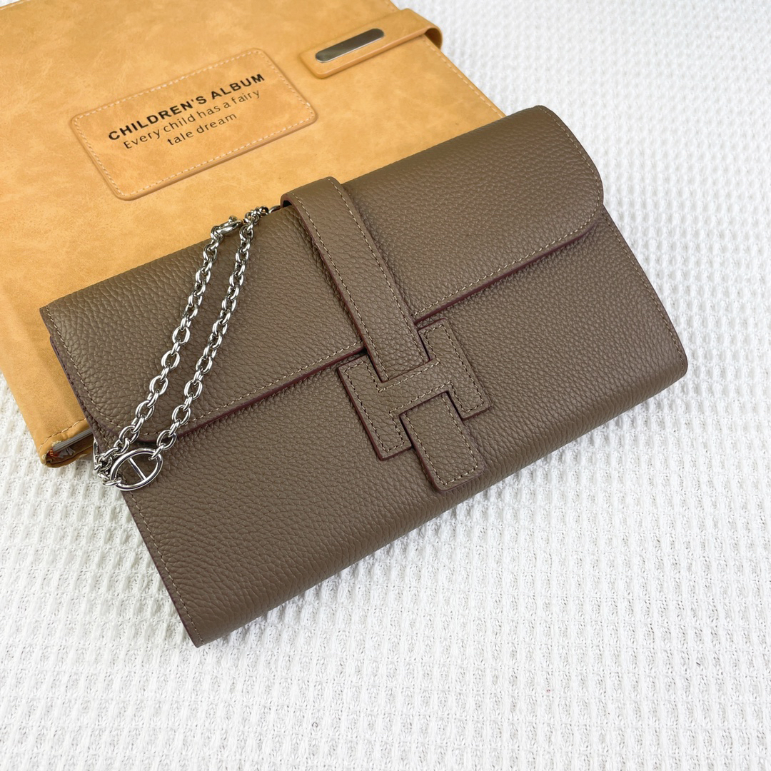 Hermès Lychee-Grain Leather Chain Shoulder Bag - Image 7