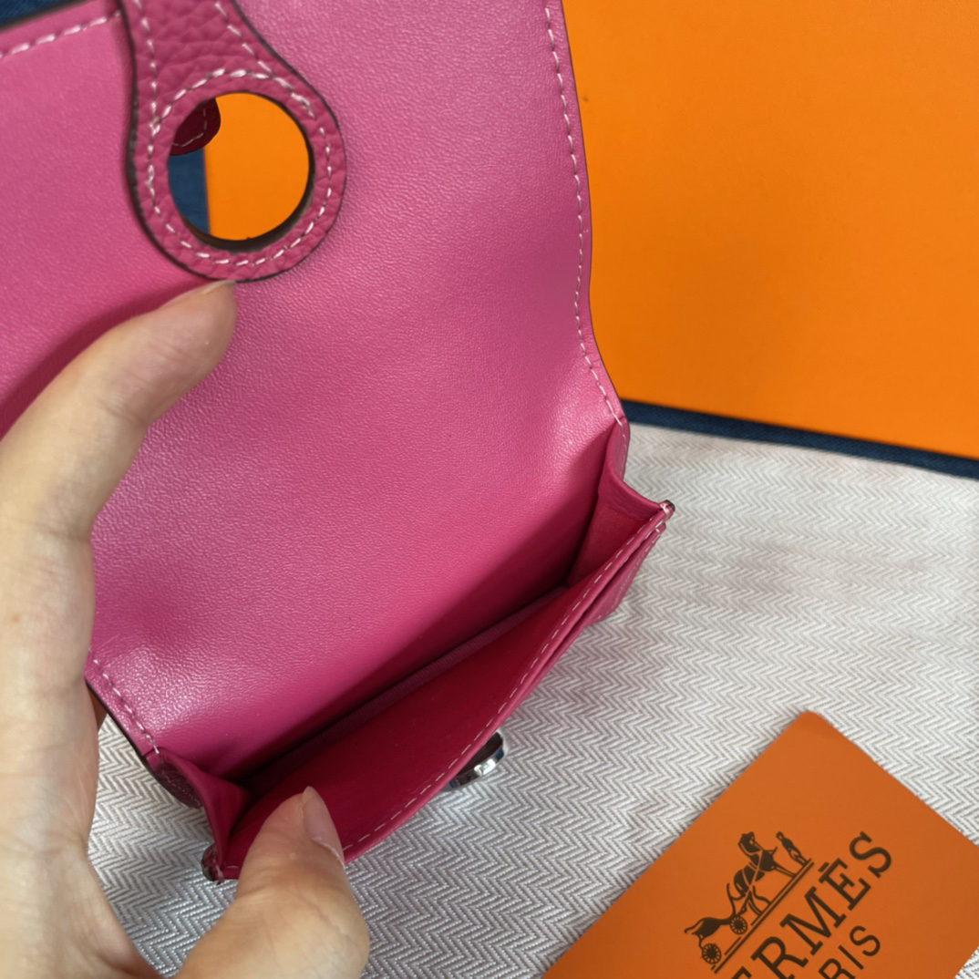 Hermès Togo Leather Wallet - Image 7