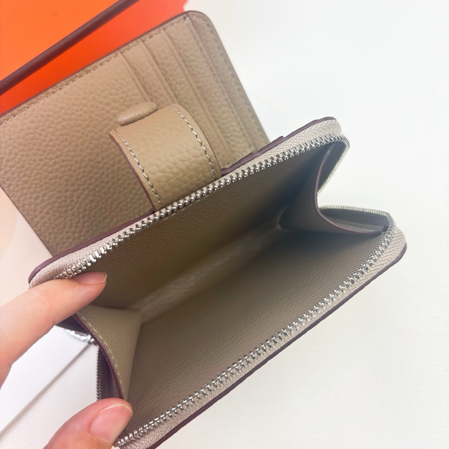 Hermès Silk'in Togo Women's Wallet - Image 7