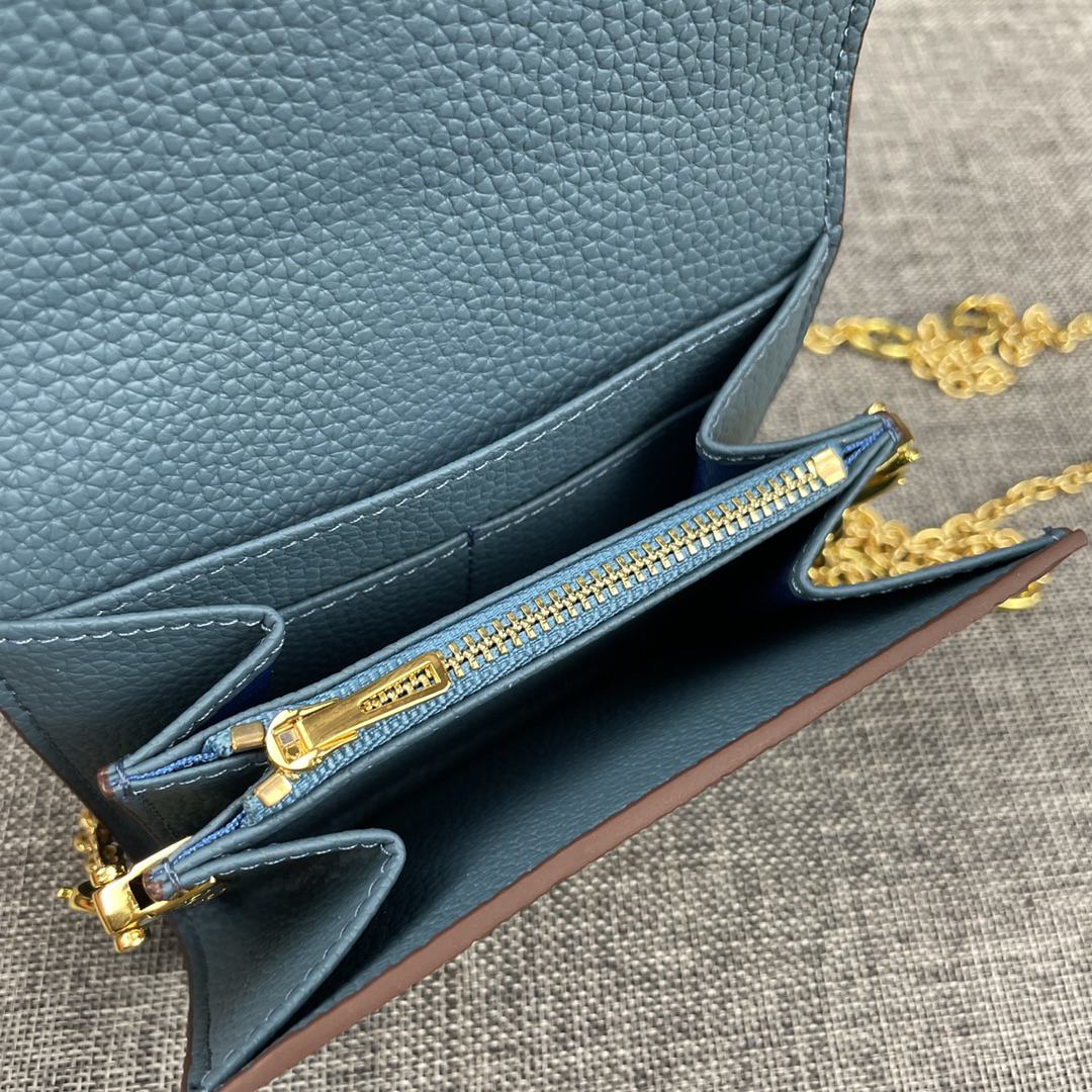 Hermès Constance Mini Shoulder Bag in Togo Calfskin - Image 7