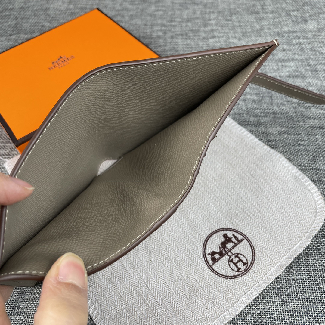 Hermès Palm-Grain Leather Wallet Model 5120 - Image 7