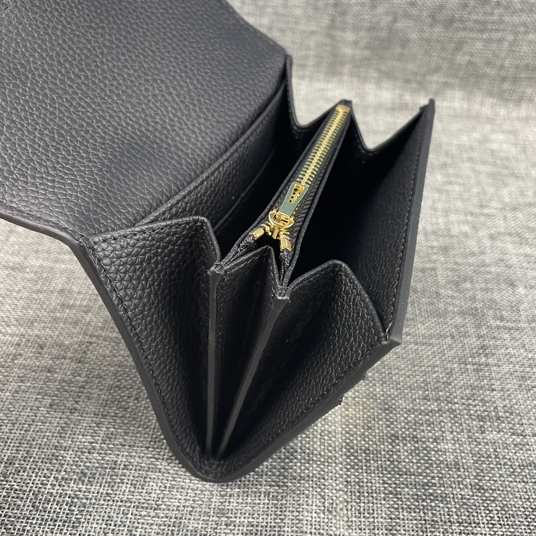 Hermès Constance 537 Leather Shoulder Bag - Image 7