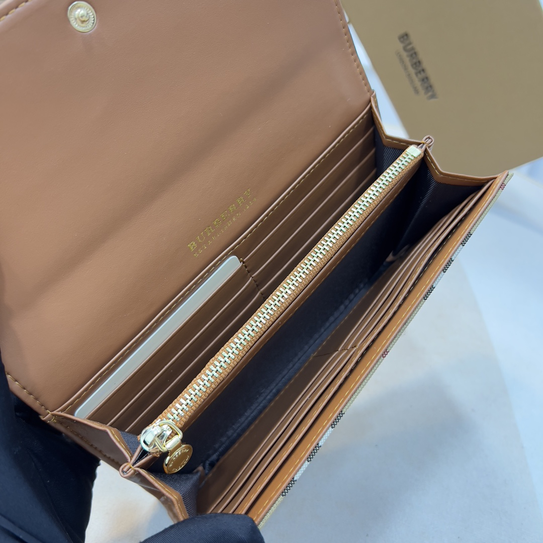 Burberry Vintage Check Long Wallet - Image 7