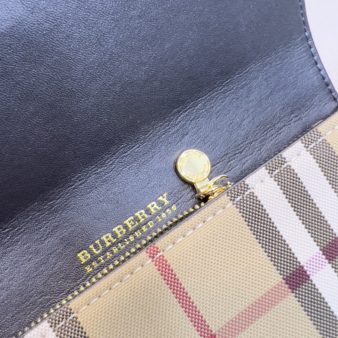 Burberry Vintage Check Long Wallet - Image 7