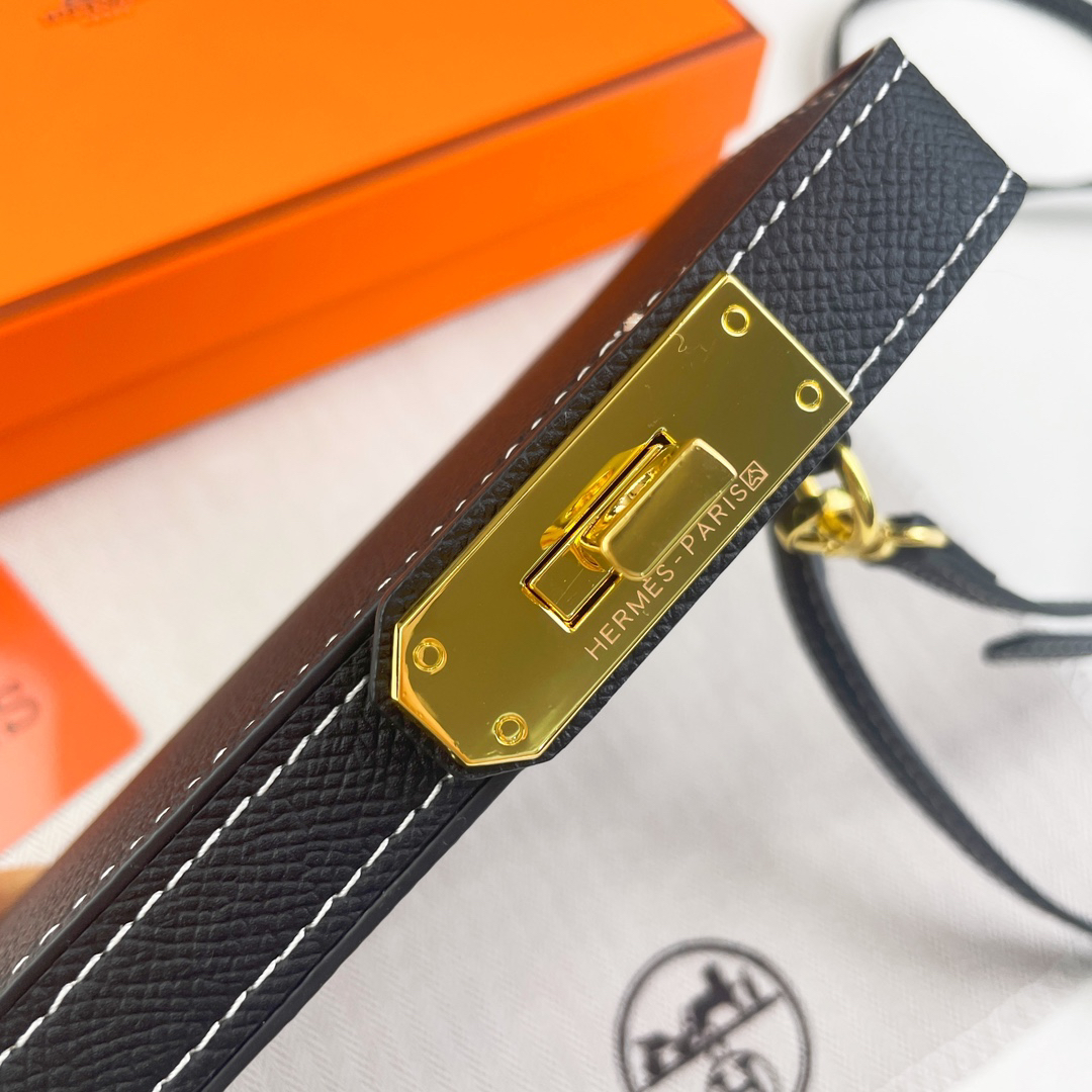 Hermès Hac a Box Tadelakt Calfskin Phone Case with Adjustable Shoulder Strap - Image 7