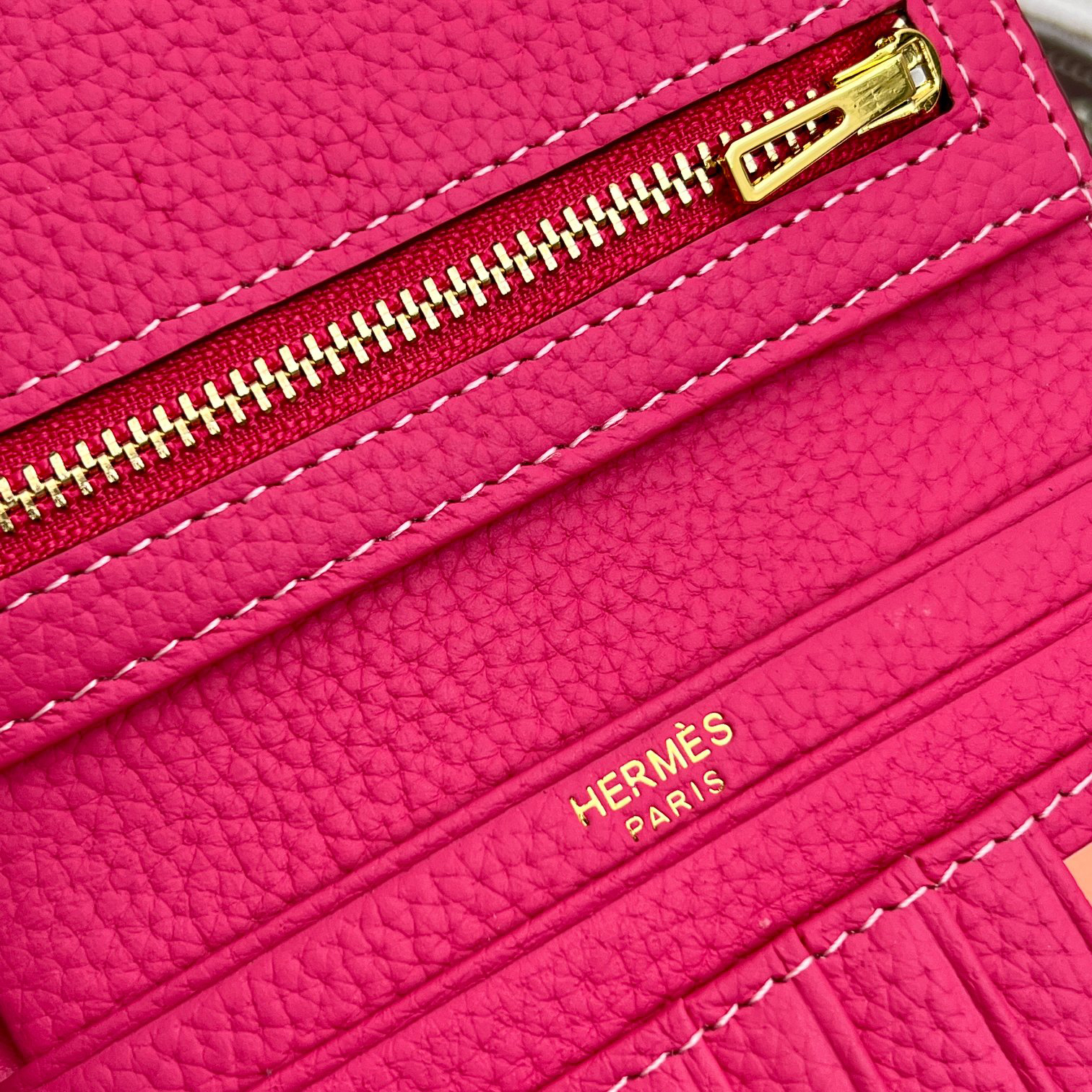 Hermes Vertical Pocket Wallet with Gold-Tone Hardware - Image 7