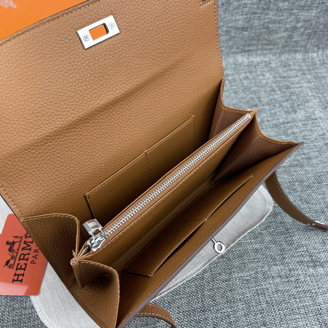 Hermès Kelly Top-Grain Leather Handbag - Image 7