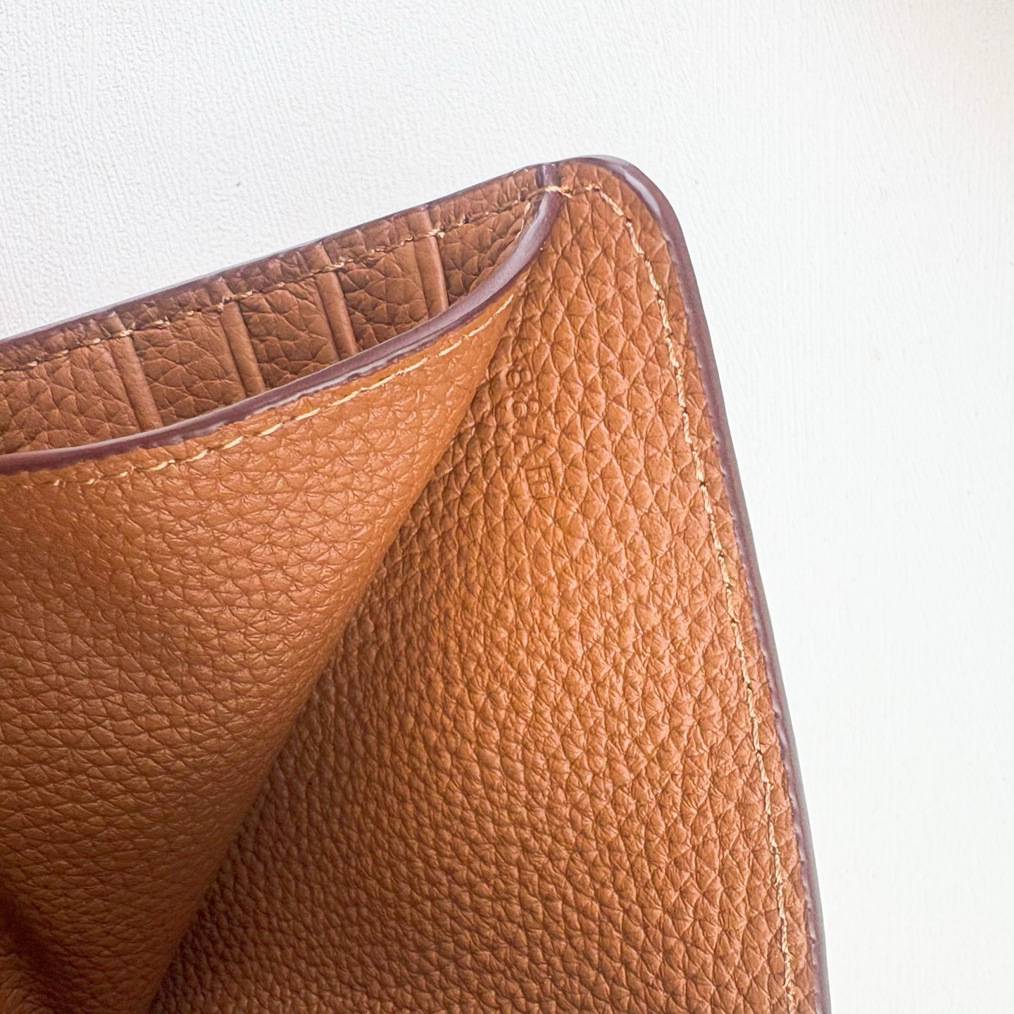 Hermès 231 Silver Clasp Togo Leather Wallet - Image 7