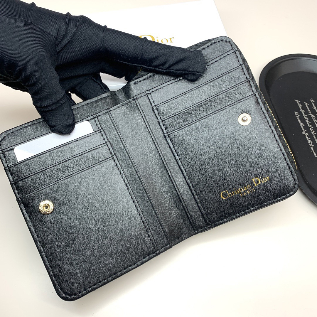 Dior Leather Wallet - Image 7