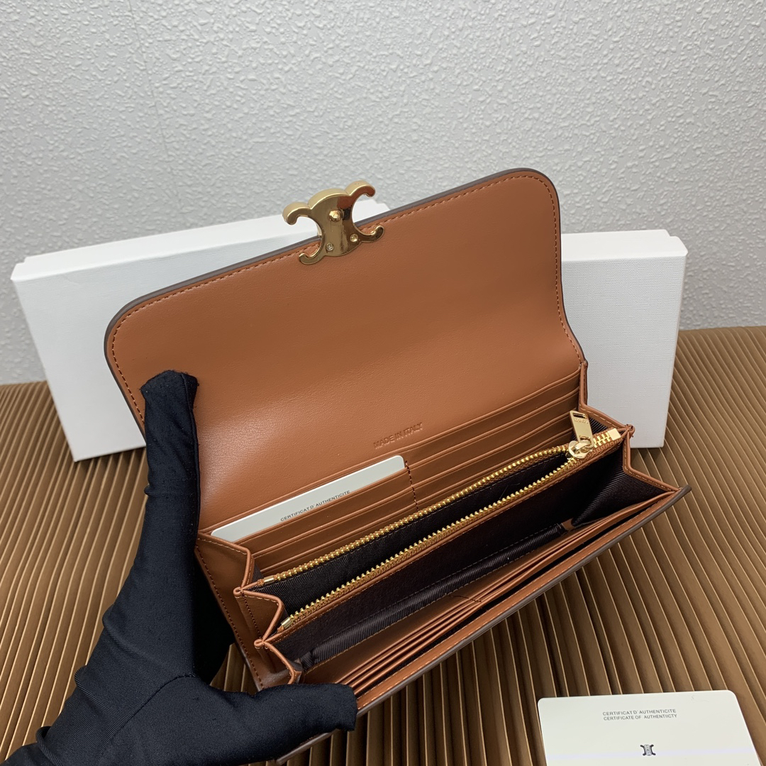 Triomphe Large Leather Wallet - Image 7