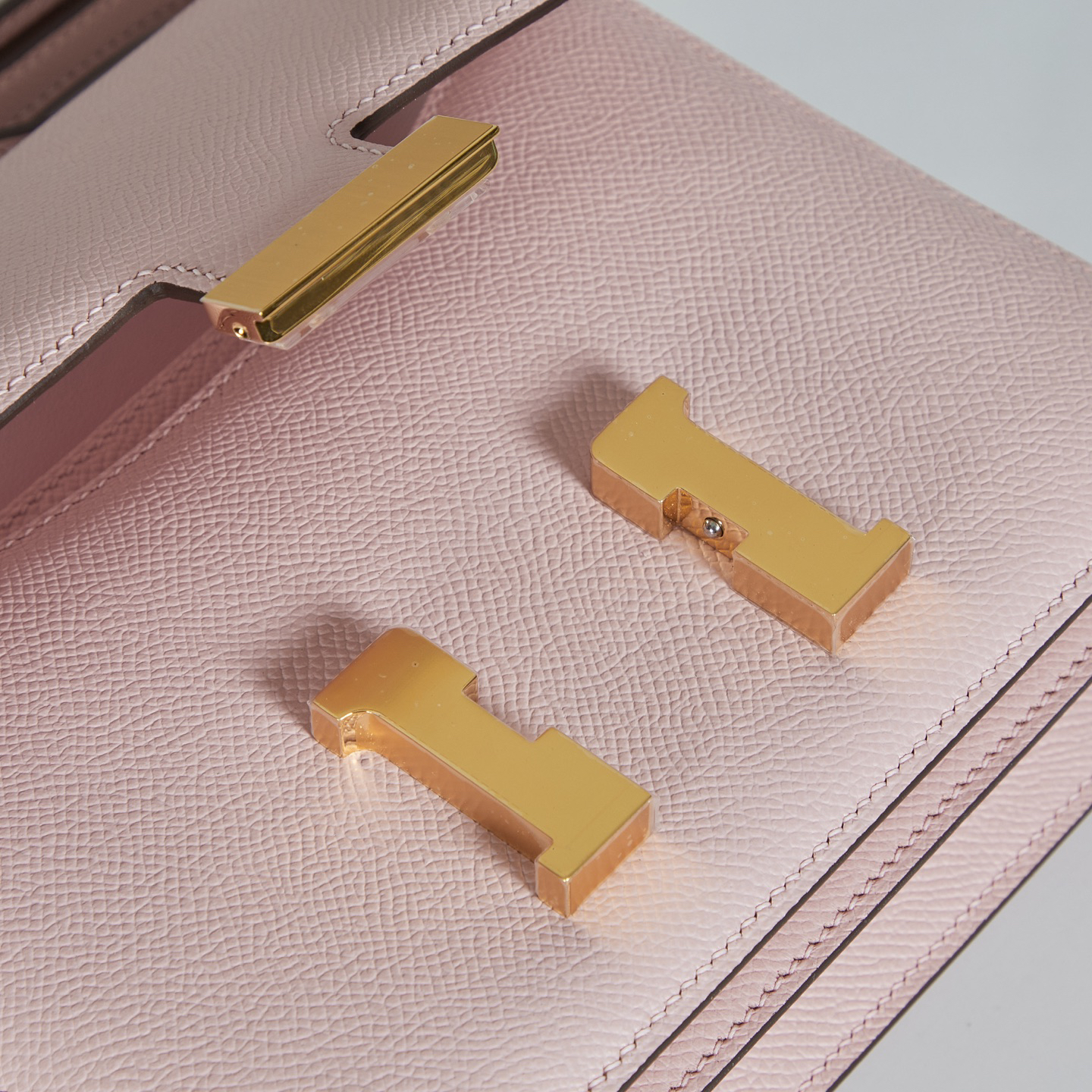 Hermes Constance 3Q Cherry Blossom Pink Epsom Leather Crossbody Bag - Image 7