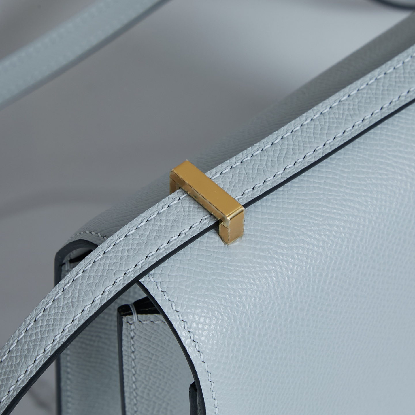 Hermès Constance Shoulder Crossbody Bag in Epsom Leather - Image 7