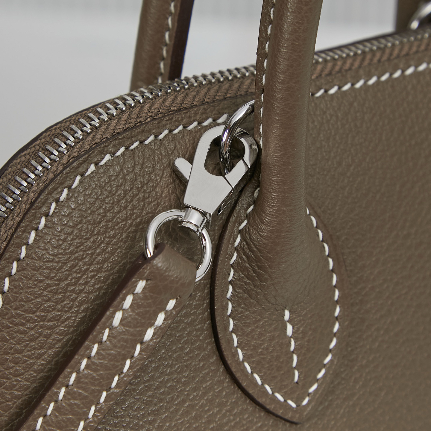 Hermès Bolide Handbag, 19 cm, Evercolor Leather, Elephant Gray, Silver Hardware - Image 7