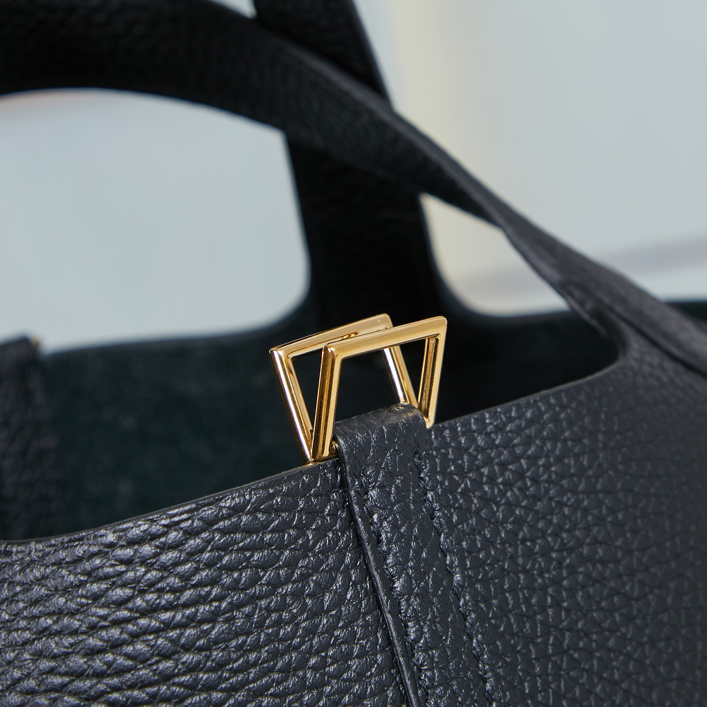 Hermès Picotin Lock 18 TC Leather Handbag - Image 7