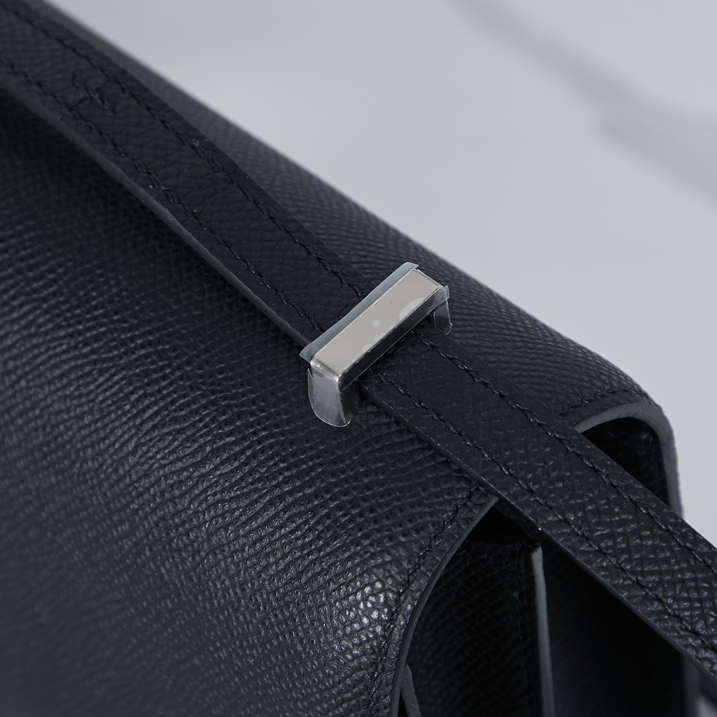 Hermès Constance 19 Handmade Crossbody Bag - Image 7