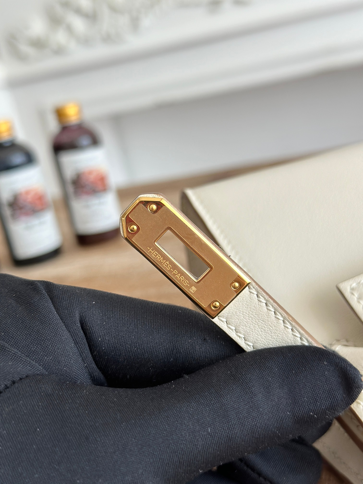 Kelly Mini Pouchette Handbag - Image 7