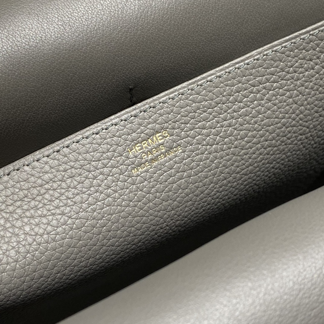 Hermès Halzan Handbag - Image 7