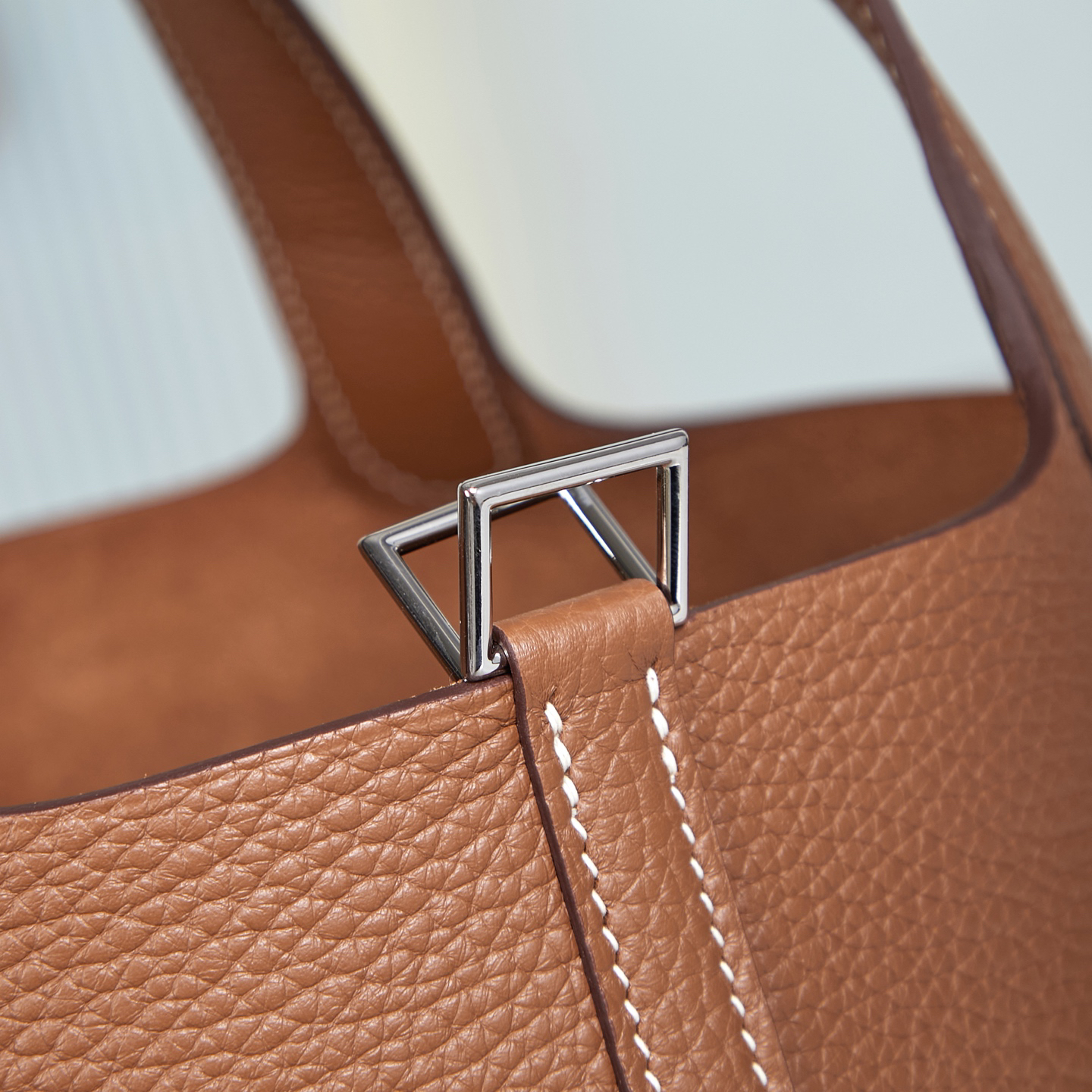 Hermès Picotin Lock 18 TC Leather Basket-Style Handbag - Image 7