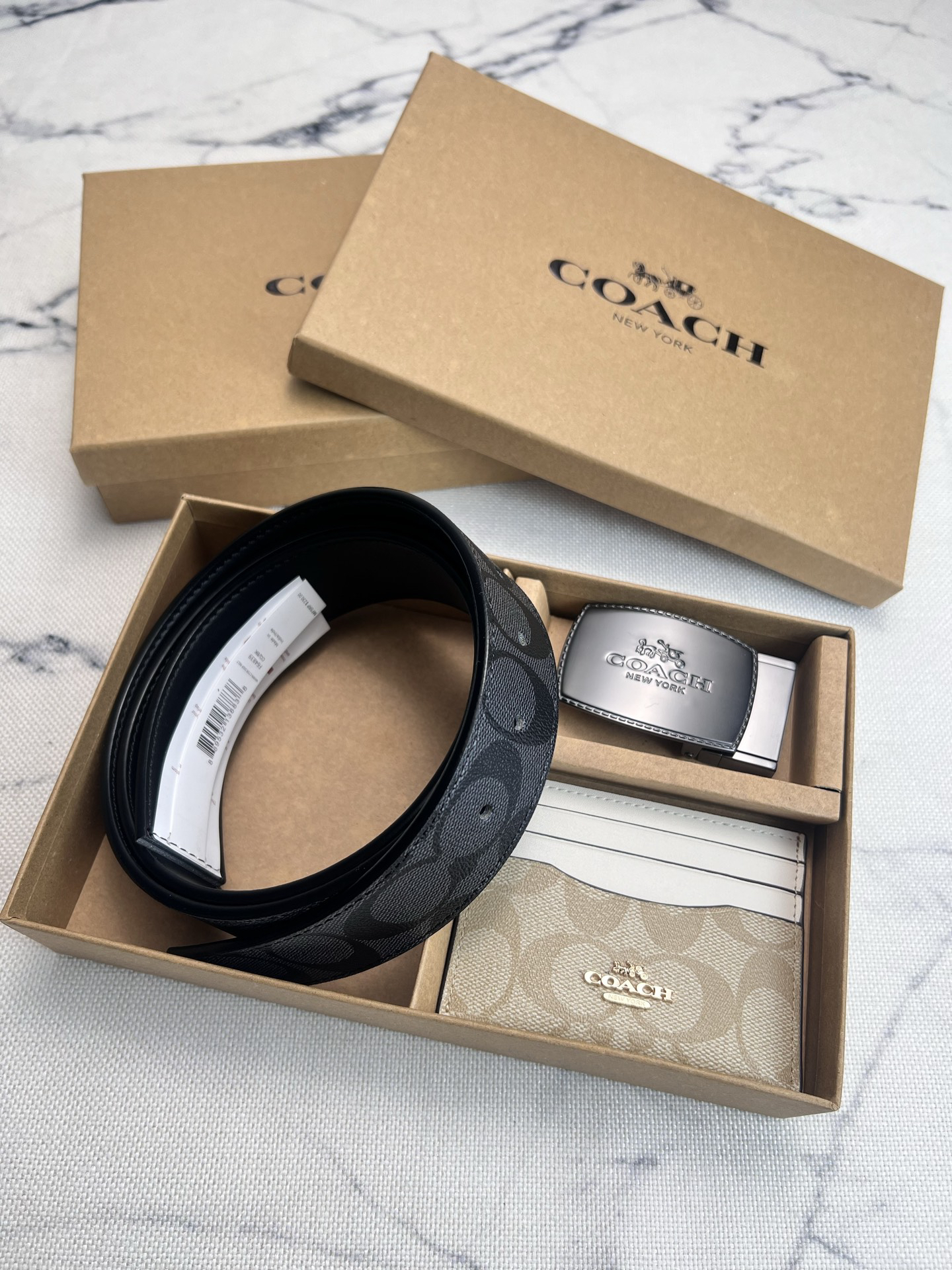 Coach Men's Leather Belt and Card Holder Gift Set F64839 - Image 7
