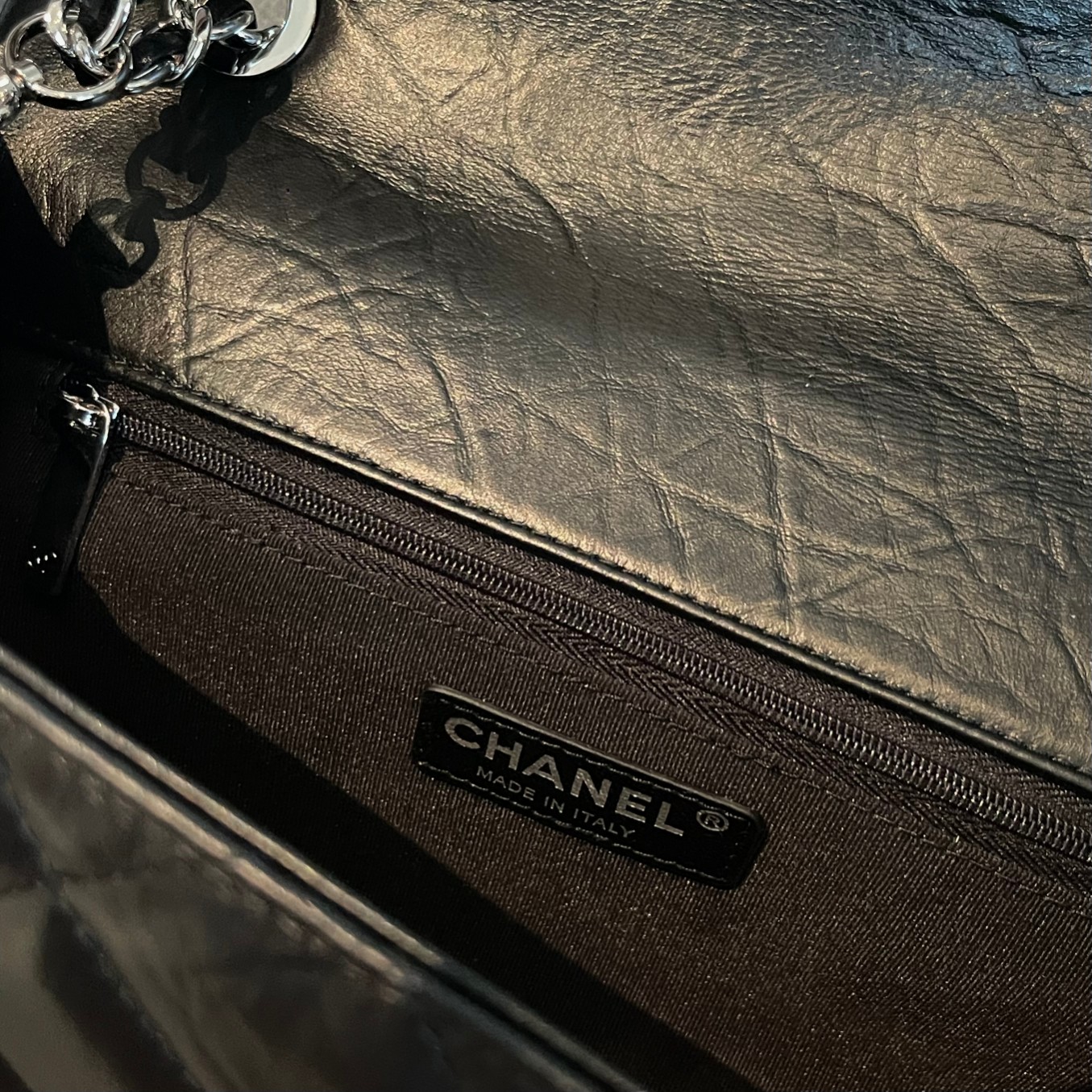 CHANEL Silver-Tone Rolled-Edge Chain CF Crossbody Bag - Image 7