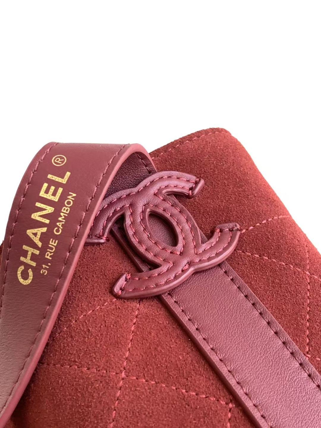 Chanel 26B AS6537 Small Leather Bucket Crossbody Bag - Image 7