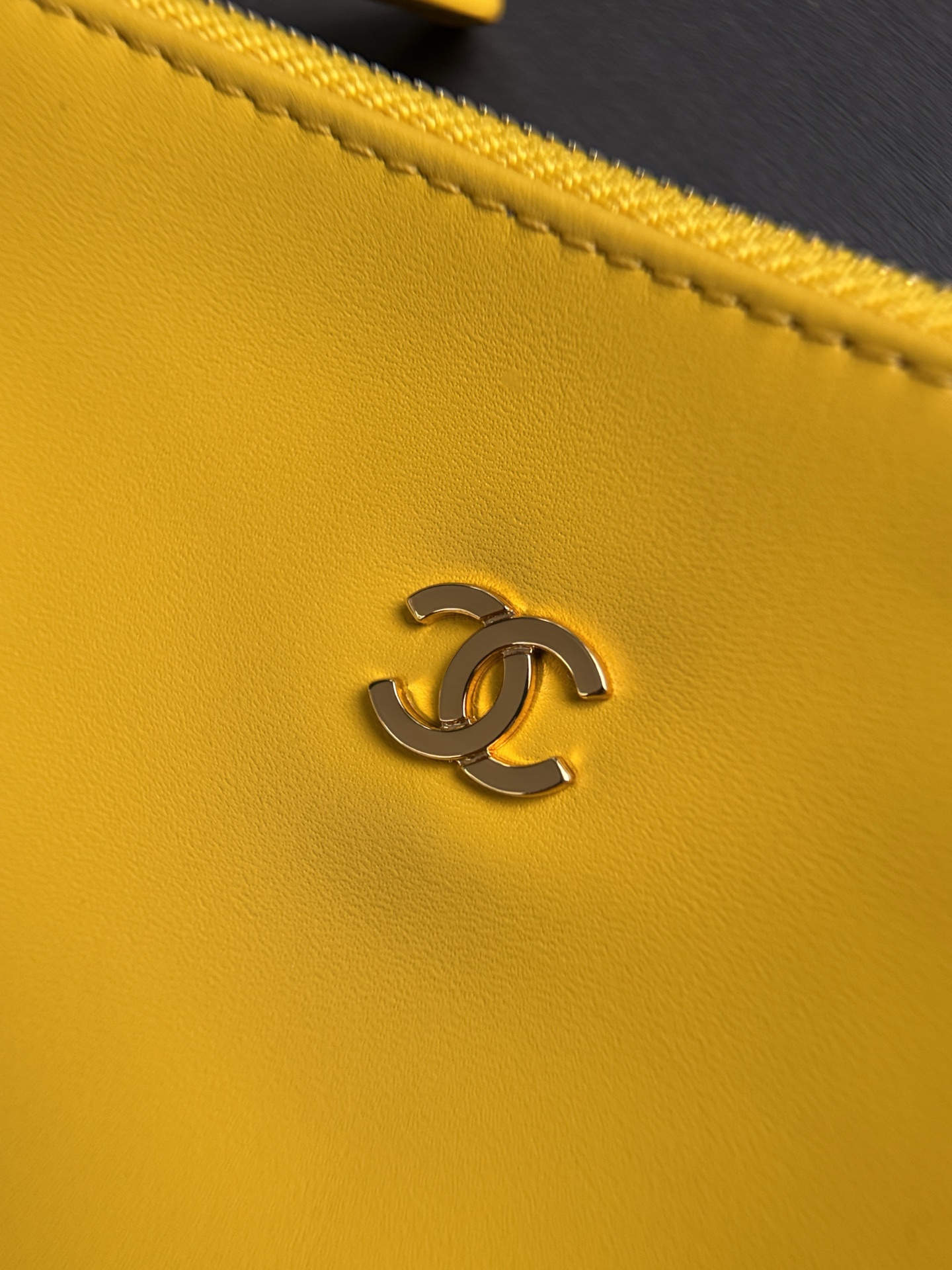 Chanel Woven Chain Bag AS6157 - Image 7
