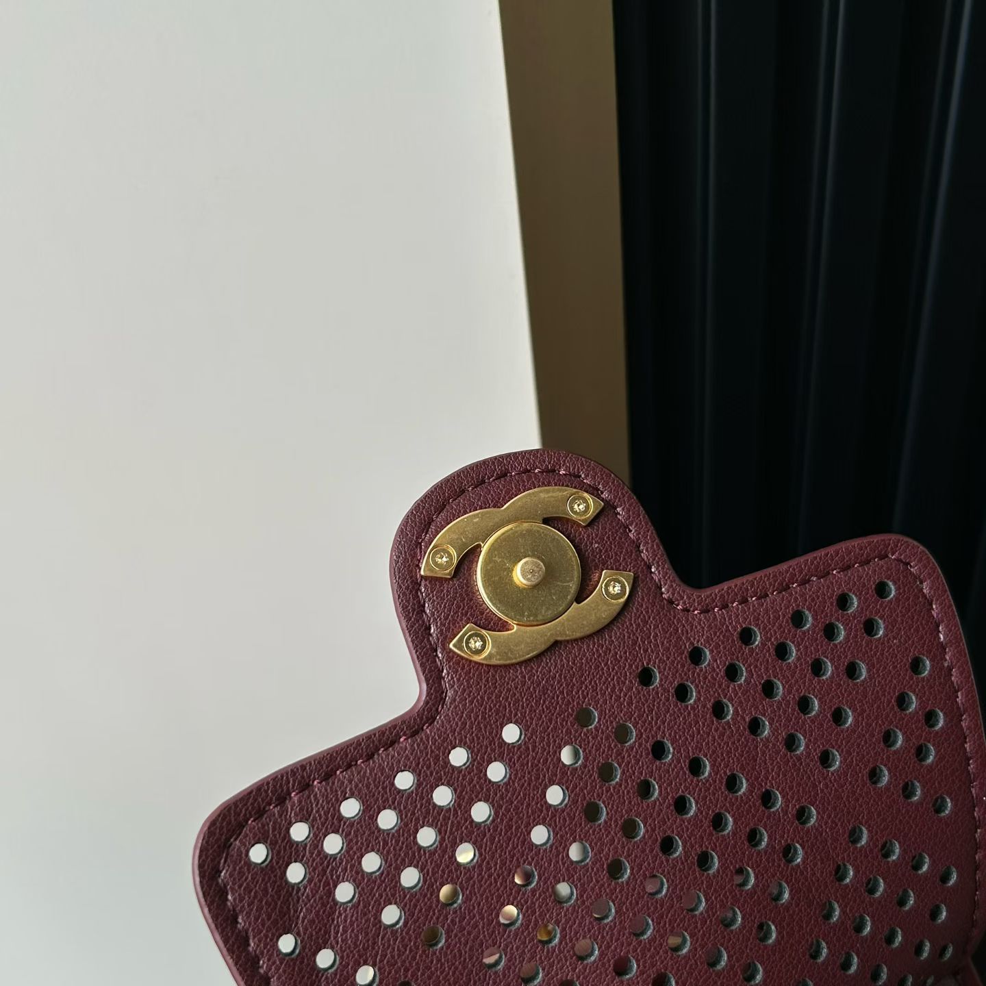 Chanel 26 Cutout Hobo Bag - Image 7