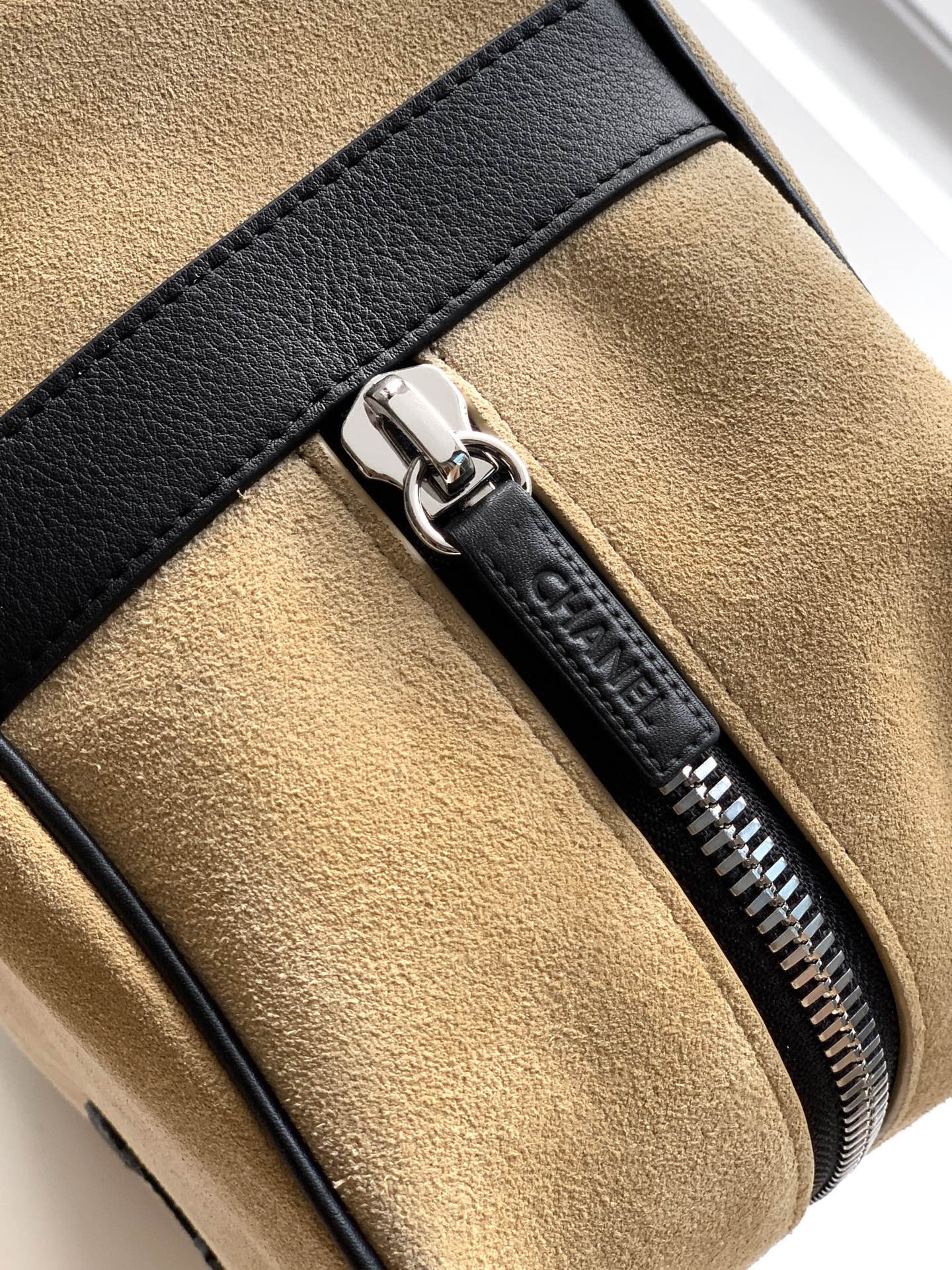 Chanel Coco Beach Deerskin Handbag - Image 7
