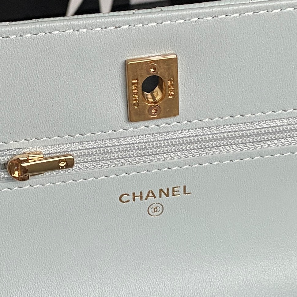 WOC Logo-Handle Handbag - Image 7