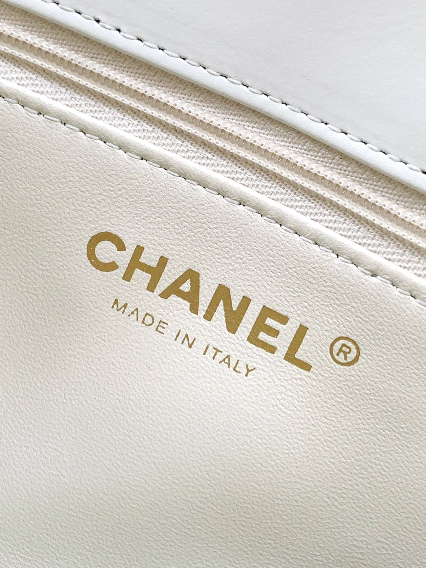 Chanel Coco Handle Small White Handbag - Image 7