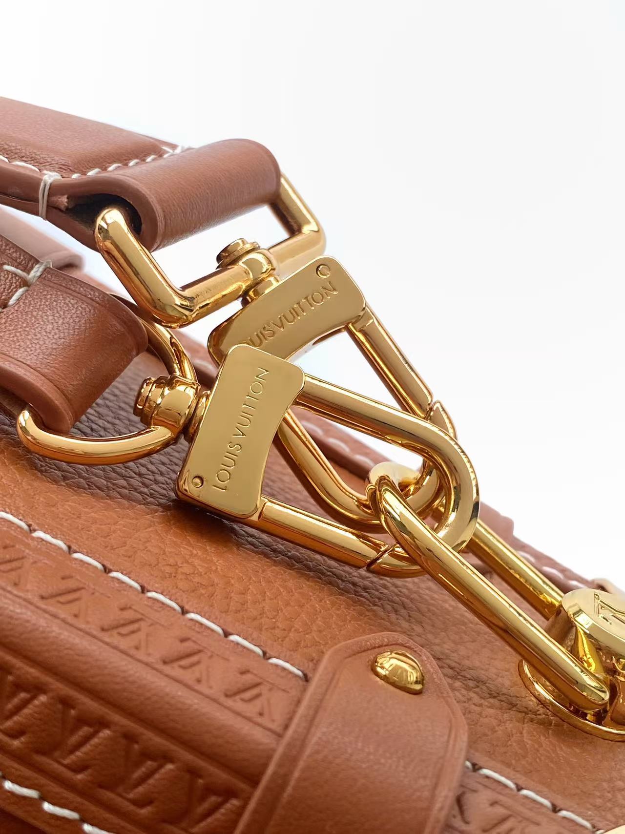 Louis Vuitton Side Trunk Medium Handbag - Image 7