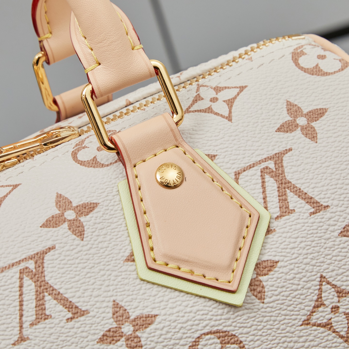 Louis Vuitton M2A038 Crafty Sedy Bandoulière Bag - Image 7
