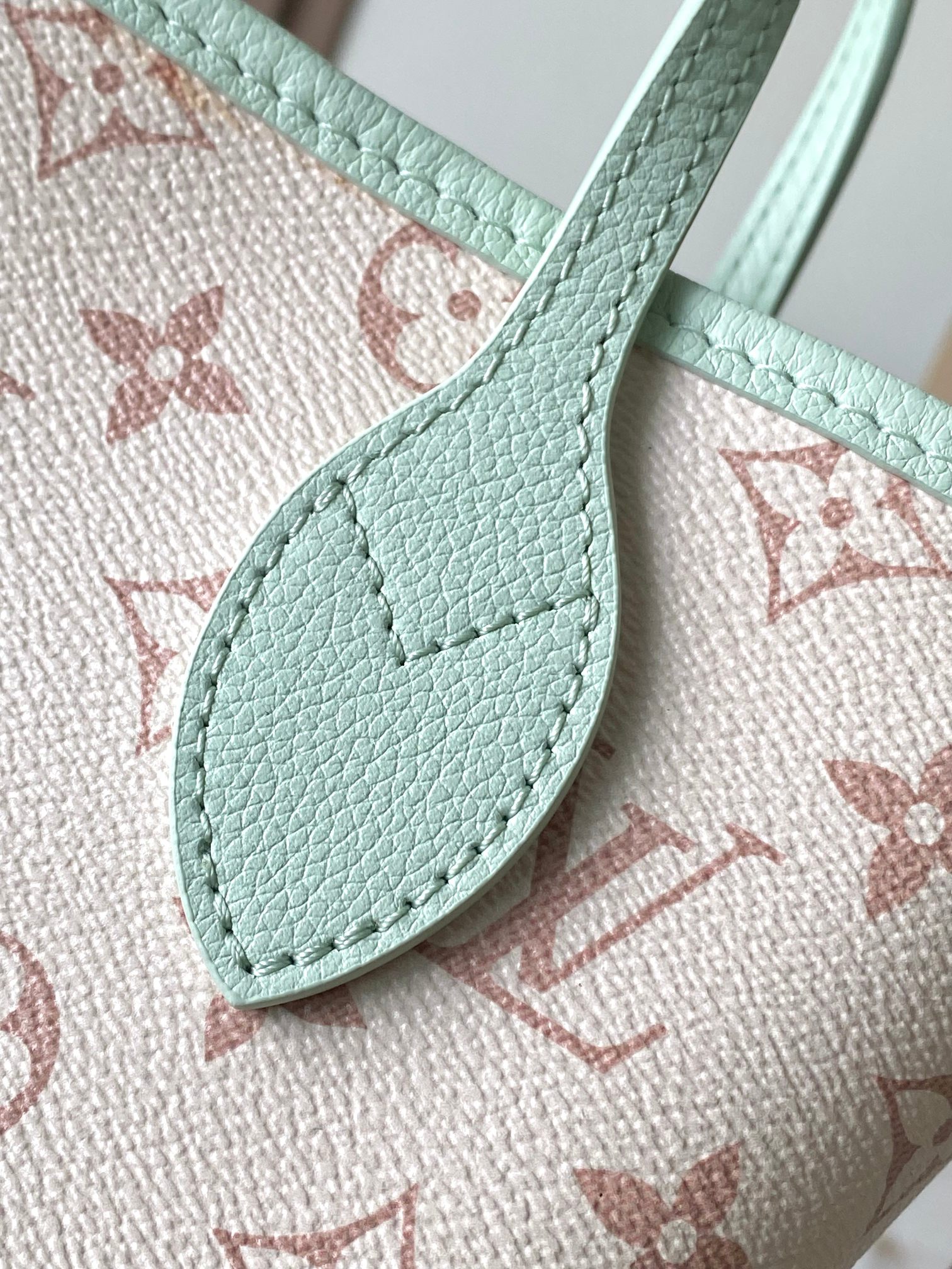 Louis Vuitton Neverfull Bandouliere Inside Out BB Handbag - Image 7