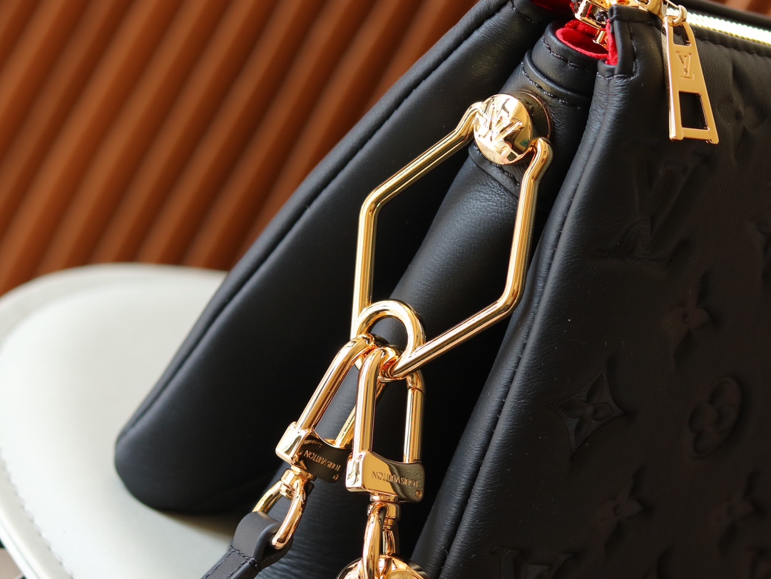 Louis Vuitton Coussin BB Lambskin Crossbody Bag - Image 7