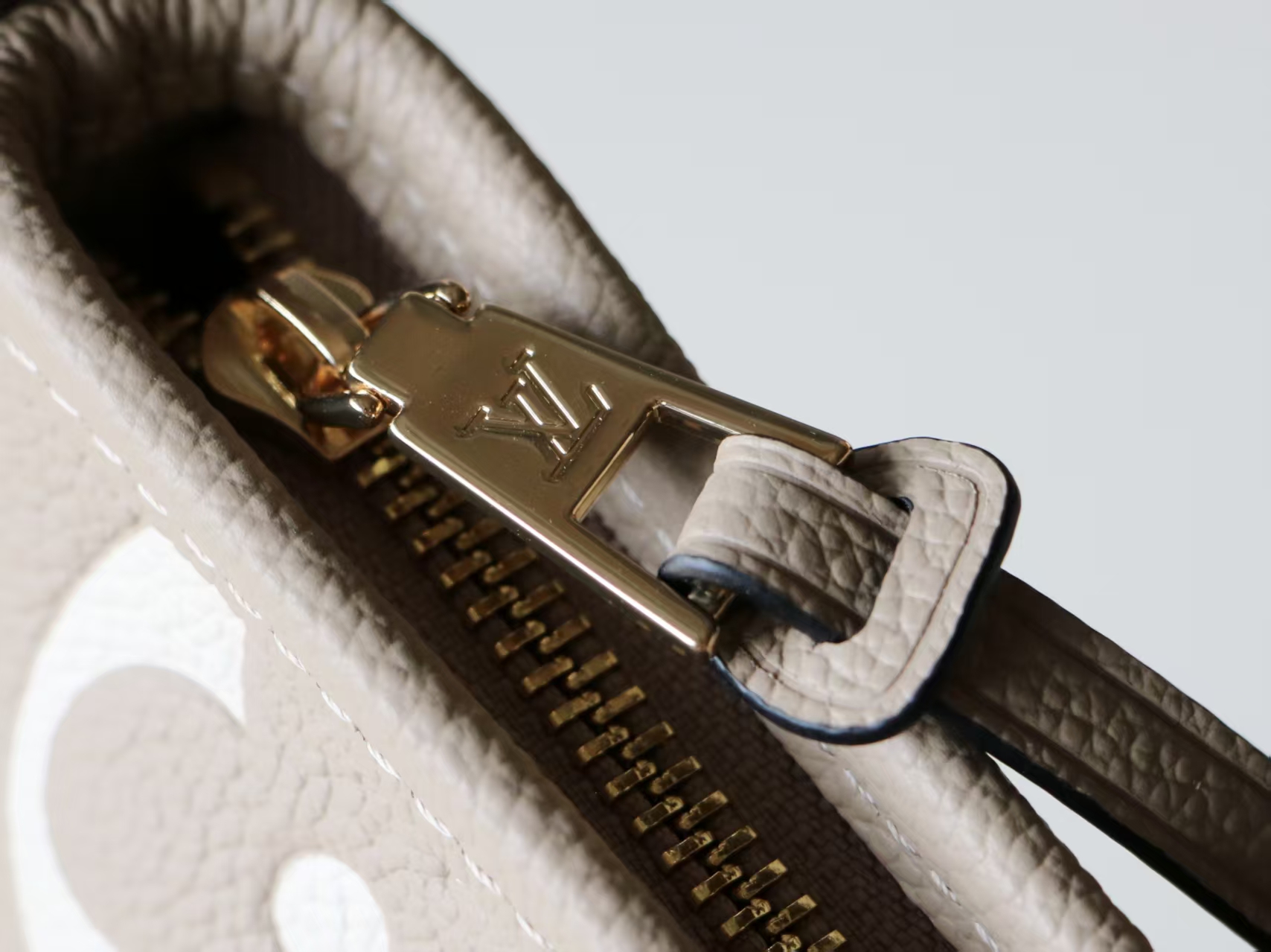 Louis Vuitton CarryAll Small Handbag in Monogram Empreinte Leather - Image 7