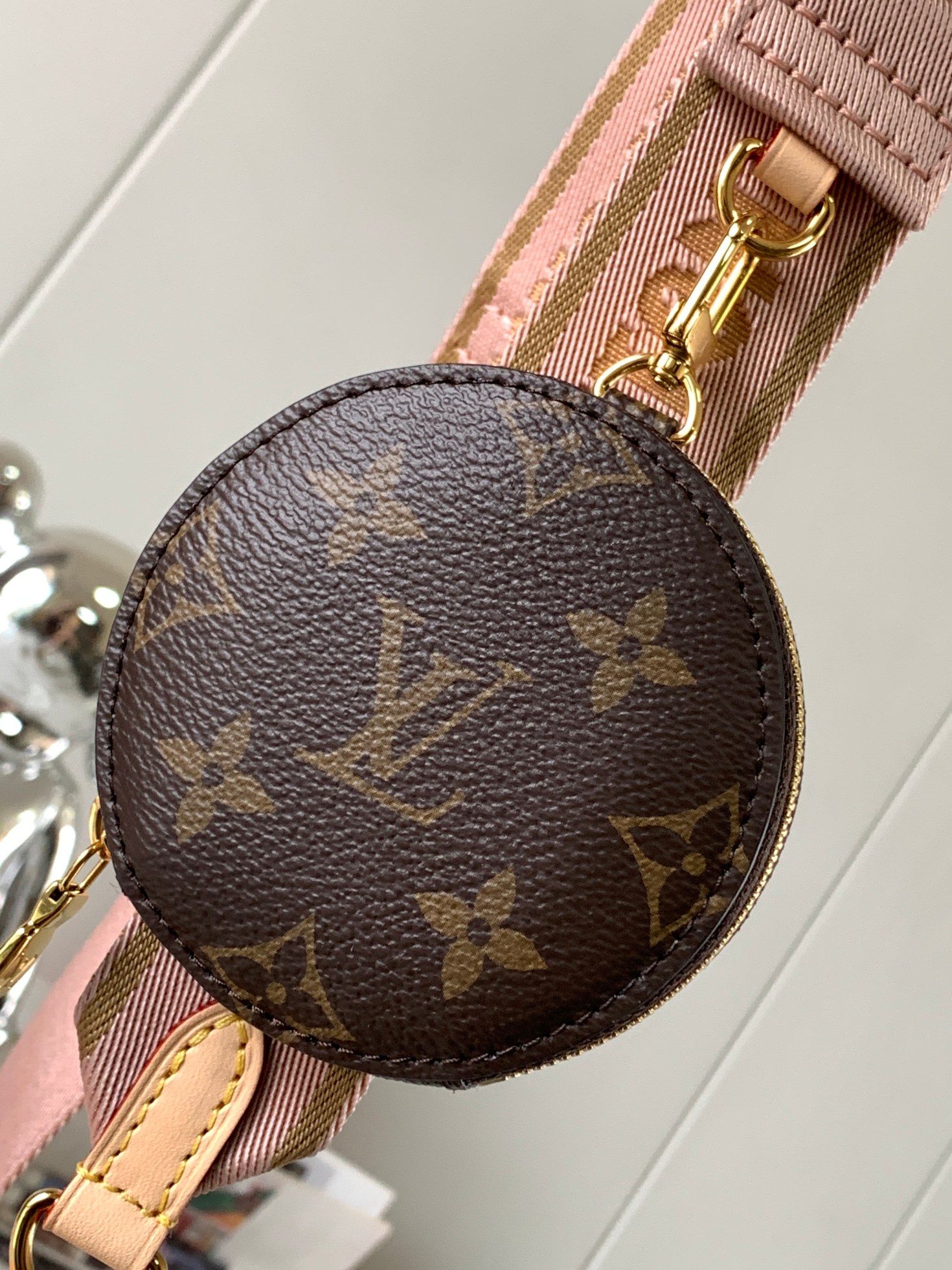 Louis Vuitton Multi Pochette Accessoires Bag M44840 - Image 7