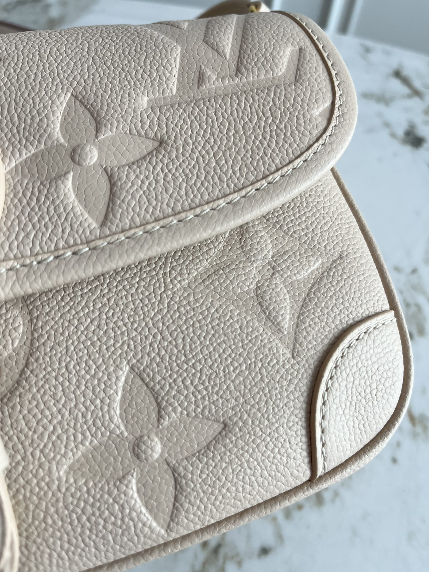 Louis Vuitton Diane Handbag in Monogram Empreinte Leather - Image 7